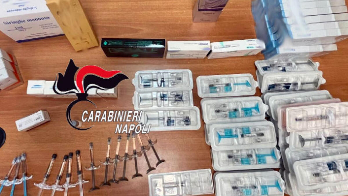 Botox, acidi e ritocchini: ma la 35enne a capo del sistema non è un medico - 