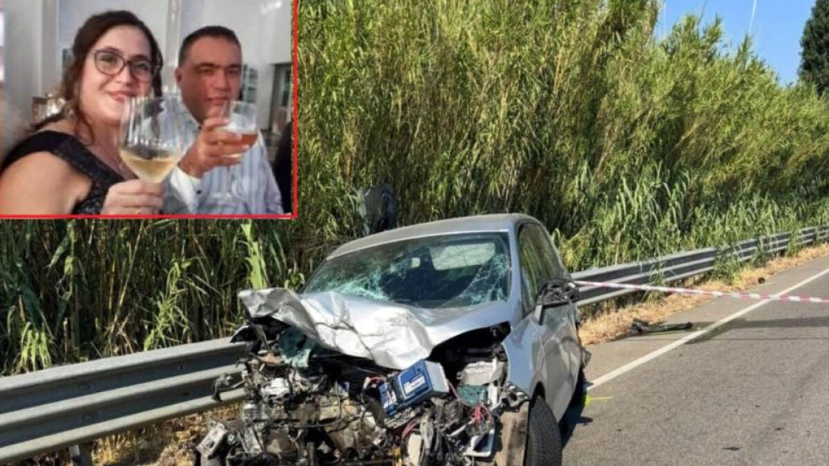 Marito e moglie muoiono in un incidente mentre vanno al mare, salvo il figlio - 