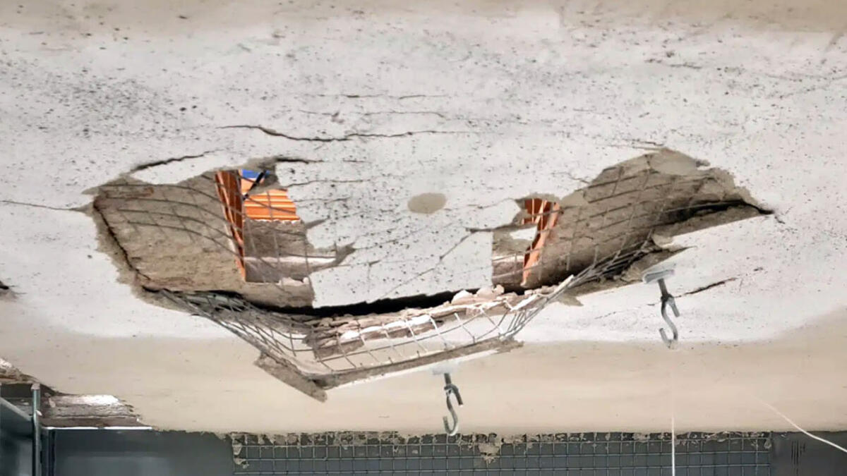 Crolla solaio in ospedale - 