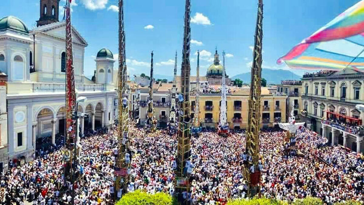 Gigli di Nola, polemiche per spintoni e discussioni tra le paranze - 