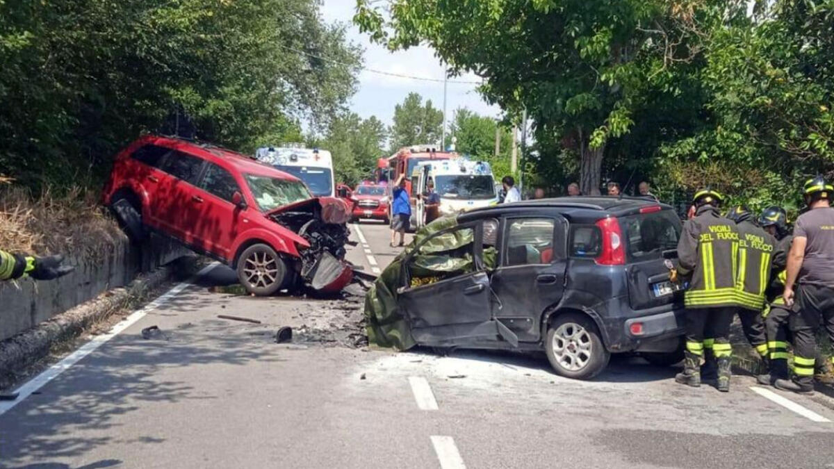 Frontale tra due auto, muore 35enne - 