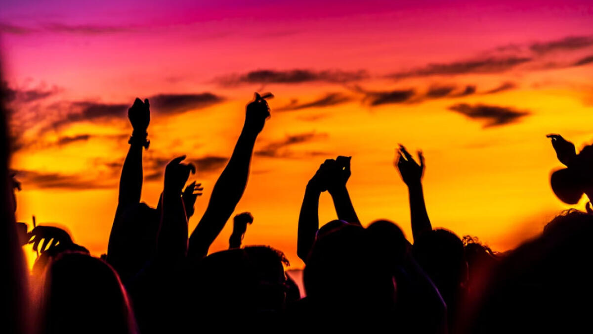 In mille a una festa al lido con minorenni e 800 euro di alcolici sul tavolo - 