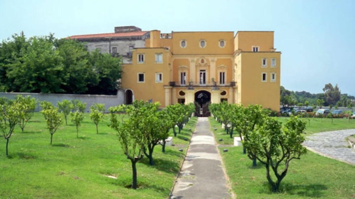 Prova il colpo grosso a Villa Ruggiero, ma viene notato da due carabinieri fuori servizio - 