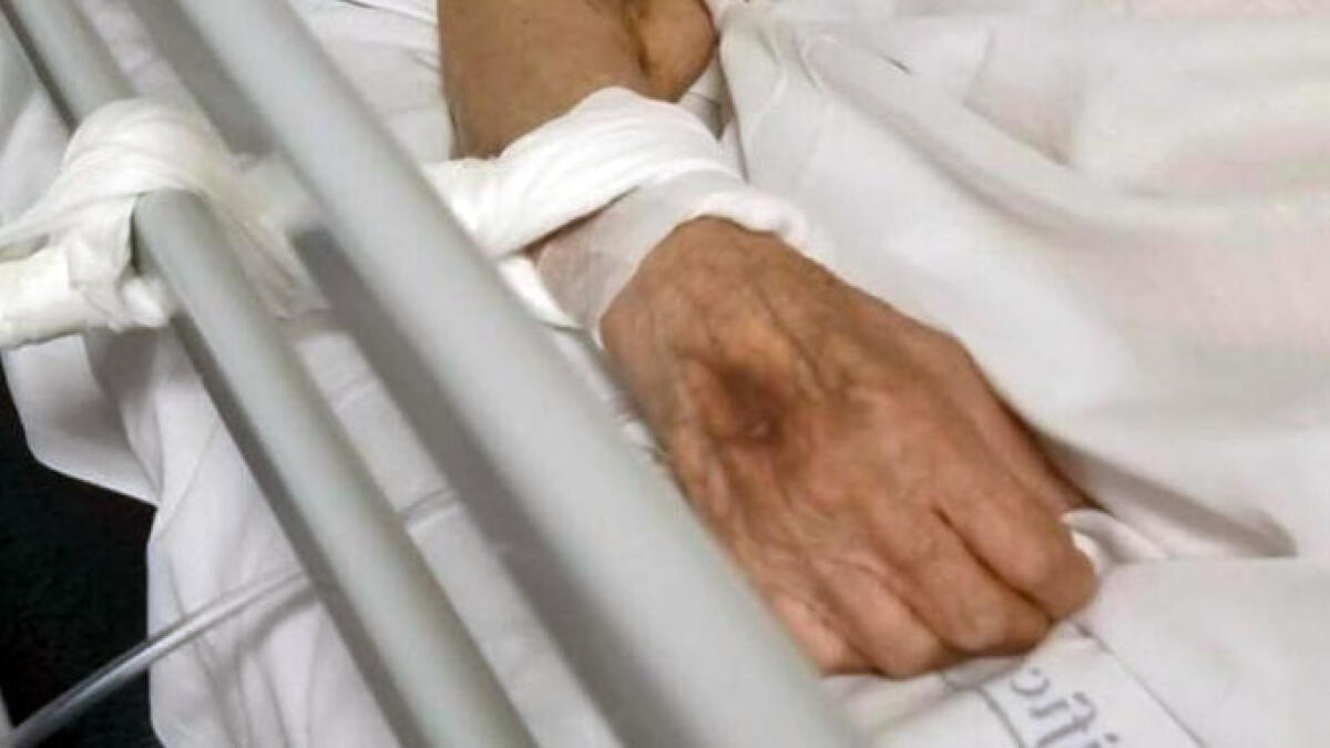 Paziente legata al letto dell'ospedale: scattano controlli e polemiche - 