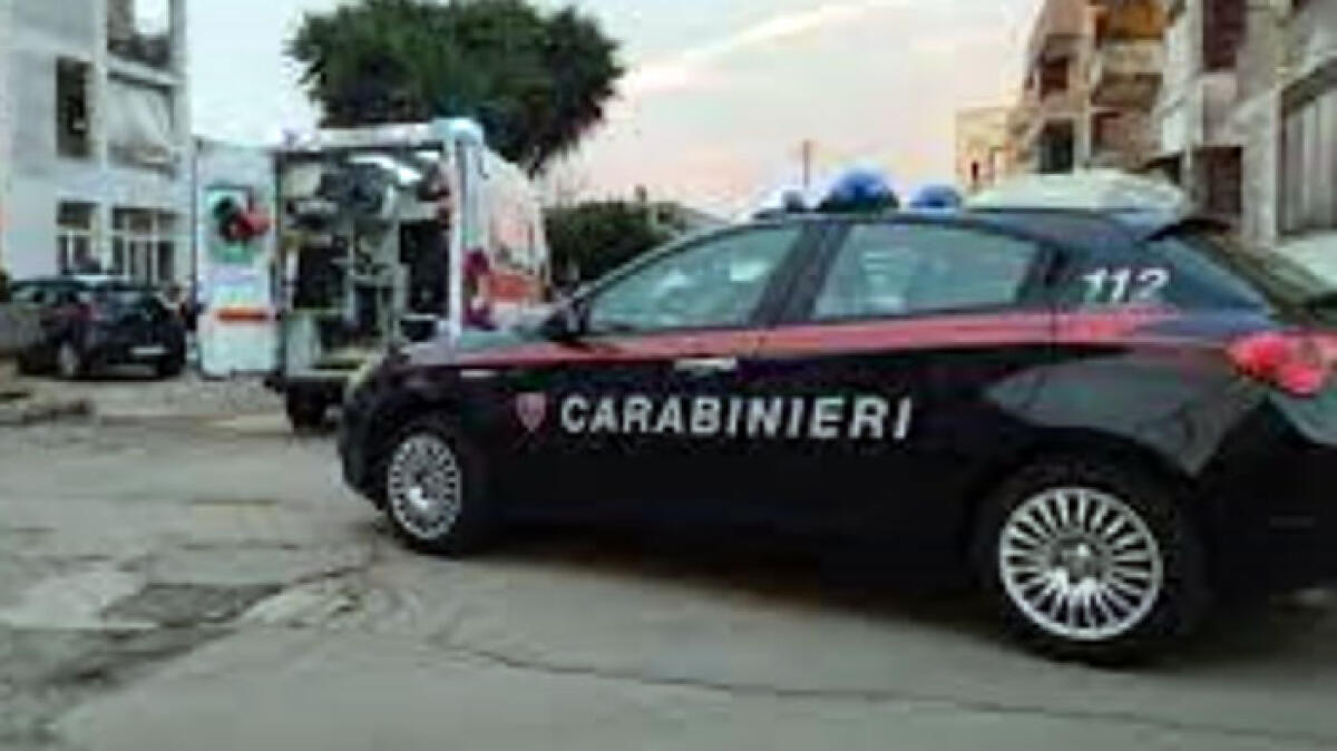 Donna accoltella la vicina di casa dopo una lite - 