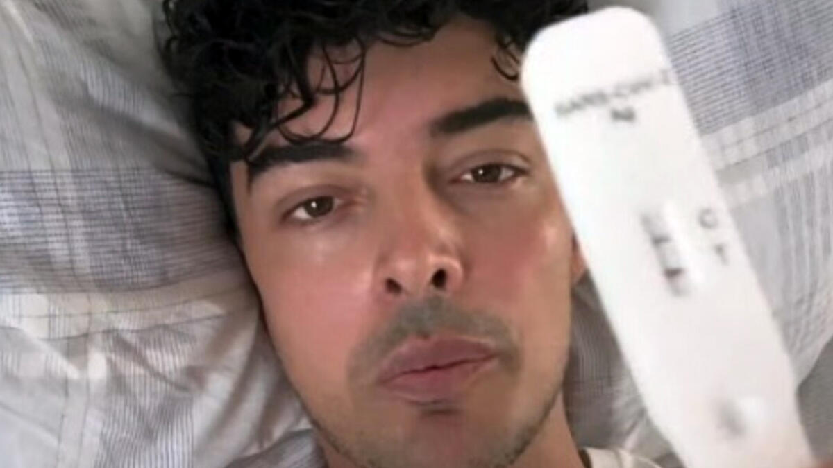 Stash costretto a letto dal Covid rinvia le serate: "Sono positivissimo" - 