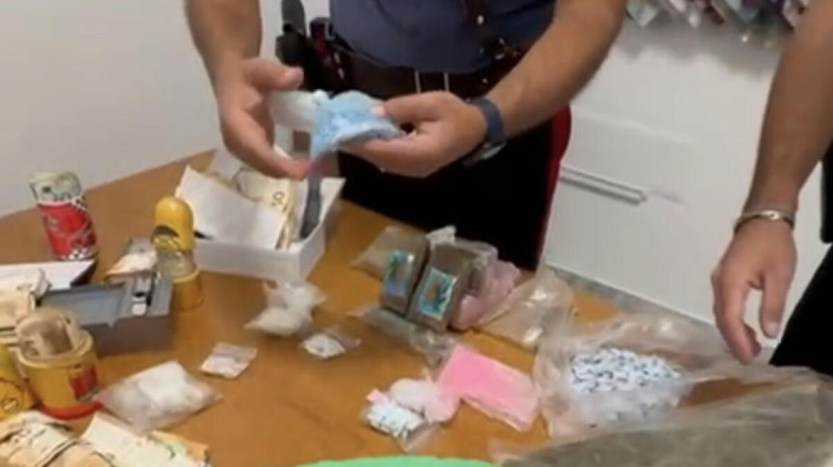 Spaccia ketamina e coca rosa, arrestato ausiliare del traffico - 