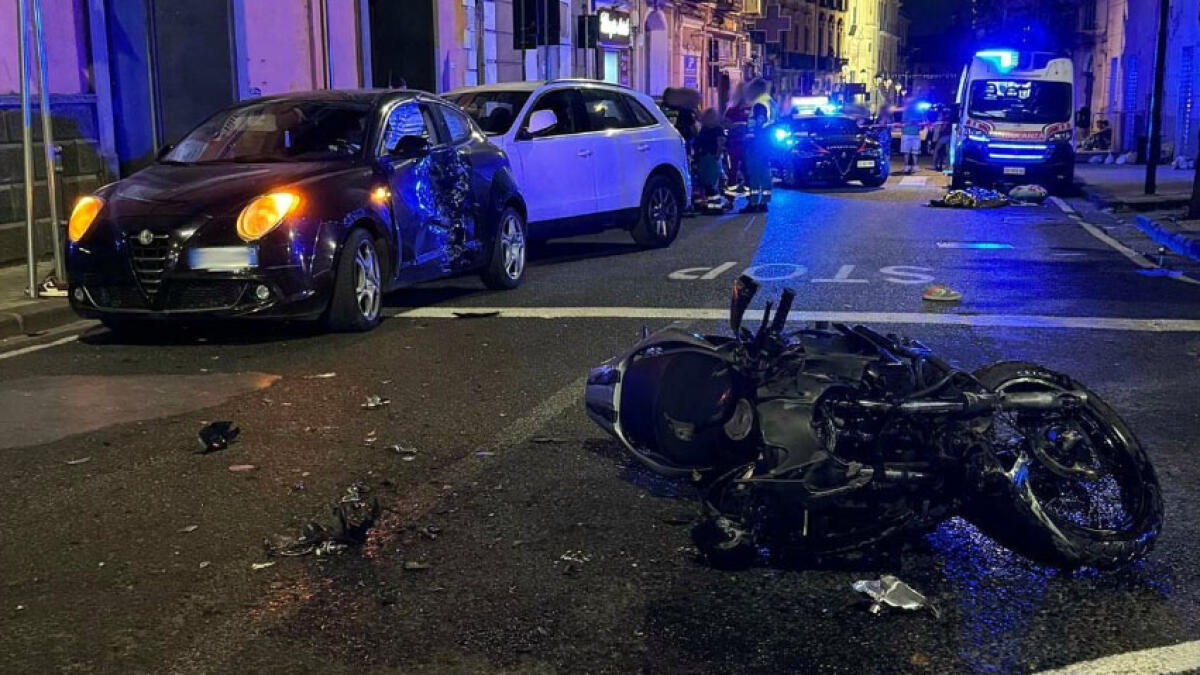 Schianto nel Vesuviano, una 22enne muore sul colpo - 