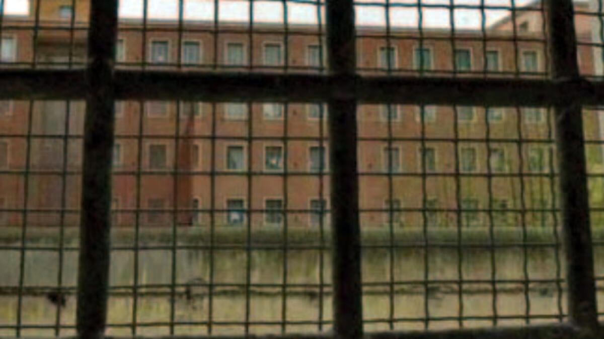 Retata in carcere: 30 telefoni e stupefacenti - 