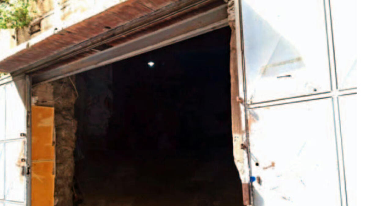 Liberato maxi-immobile occupato - 