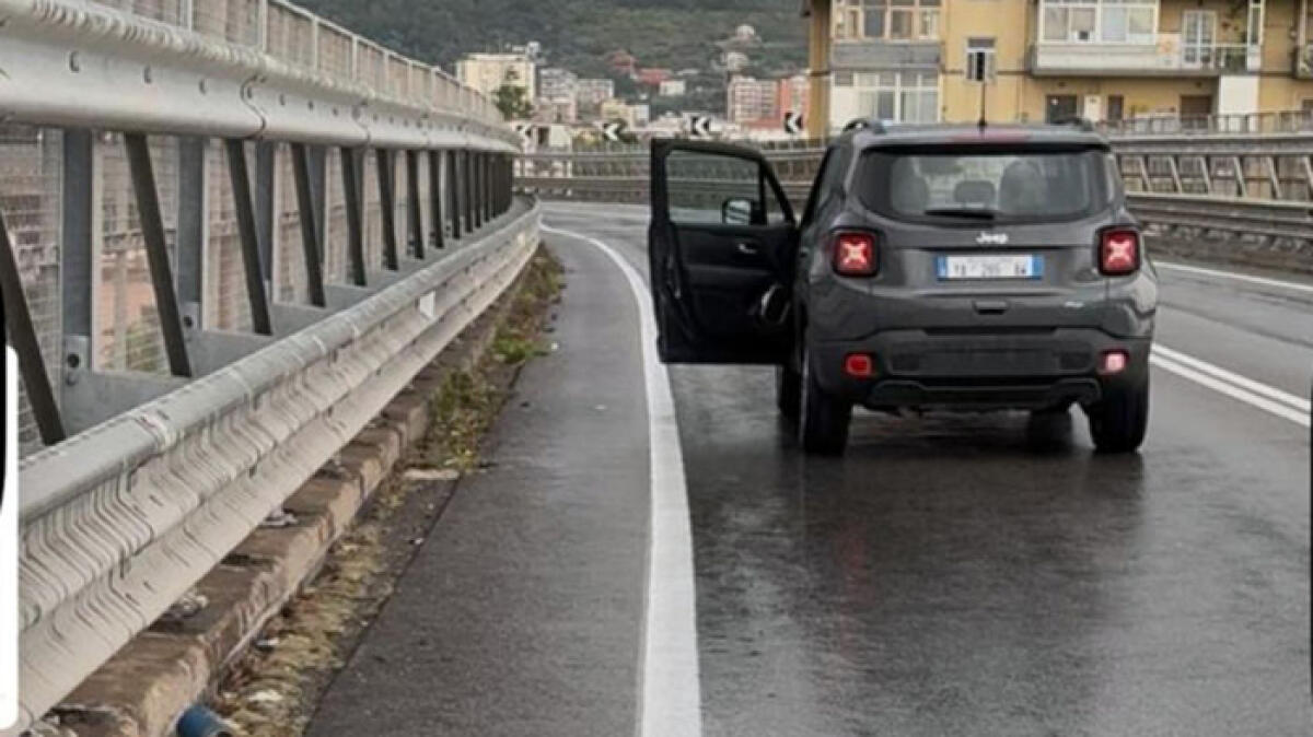 Abbandona carico in fiamme e provoca grosso incendio - 