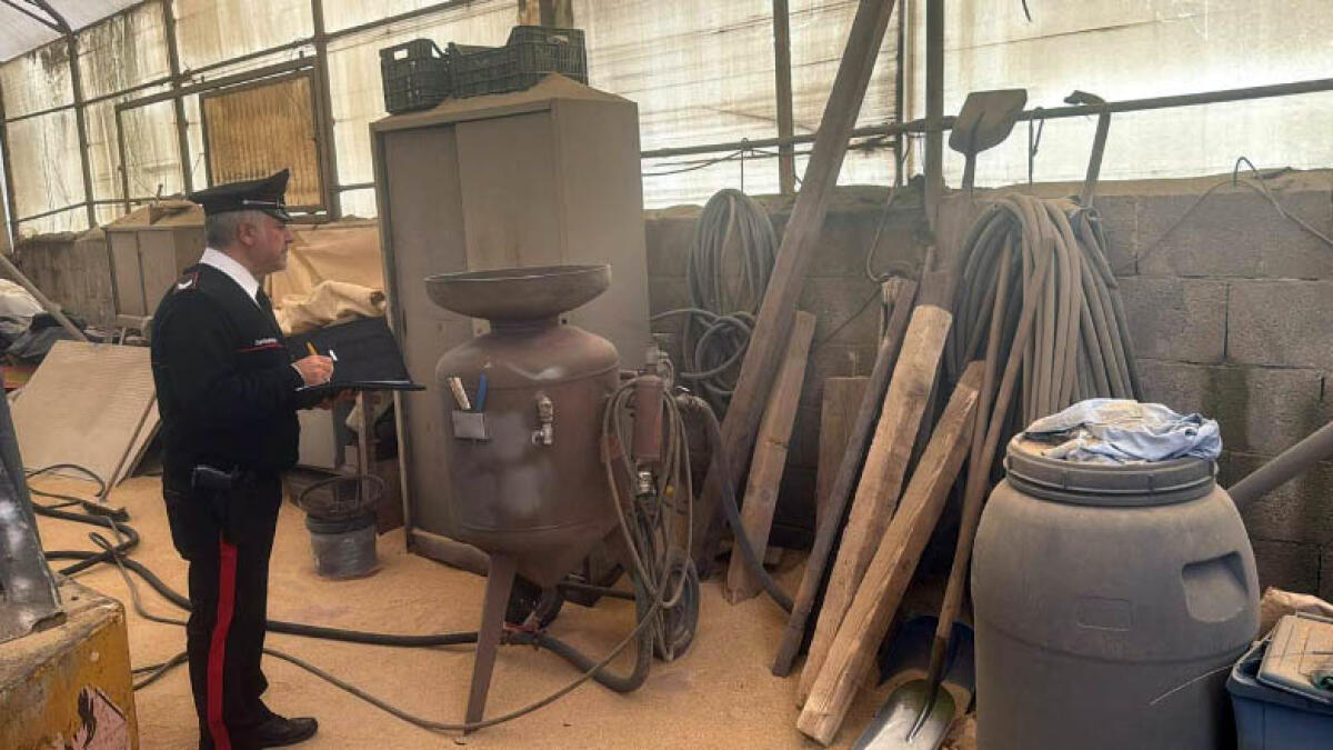 Sequestrata officina abusiva nella Terra dei Fuochi - 