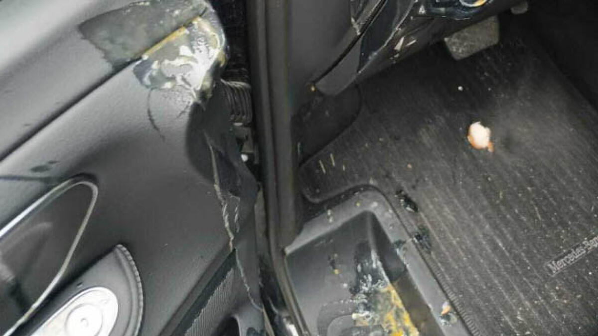 I tassisti scioperano e lanciano uova contro gli Ncc - 