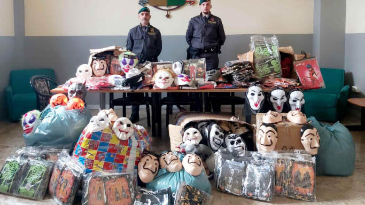 Halloween, sequestrati 100mila articoli pericolosi anche nei Paesi Vesuviani - 