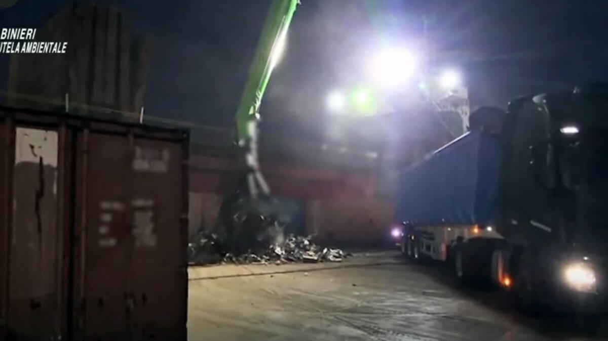 Spedisce rifiuti in Turchia, arrestato imprenditore di San Giuseppe Vesuviano - 