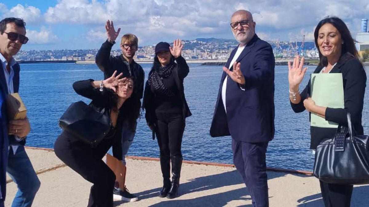 “'Na 'mmasciata per Palermo”, sullo schermo la gente comune e il mare di San Giovanni a Teduccio - 