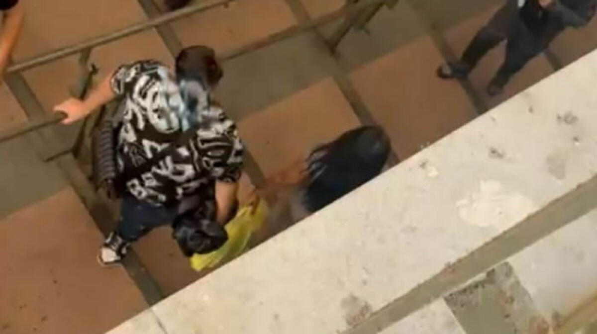 Minacciato e insultato perché è gay: omofobia nei Paesi Vesuviani - 