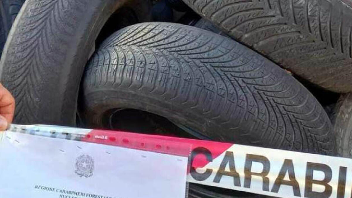 Meccanico accumula centinaia di pneumatici - 