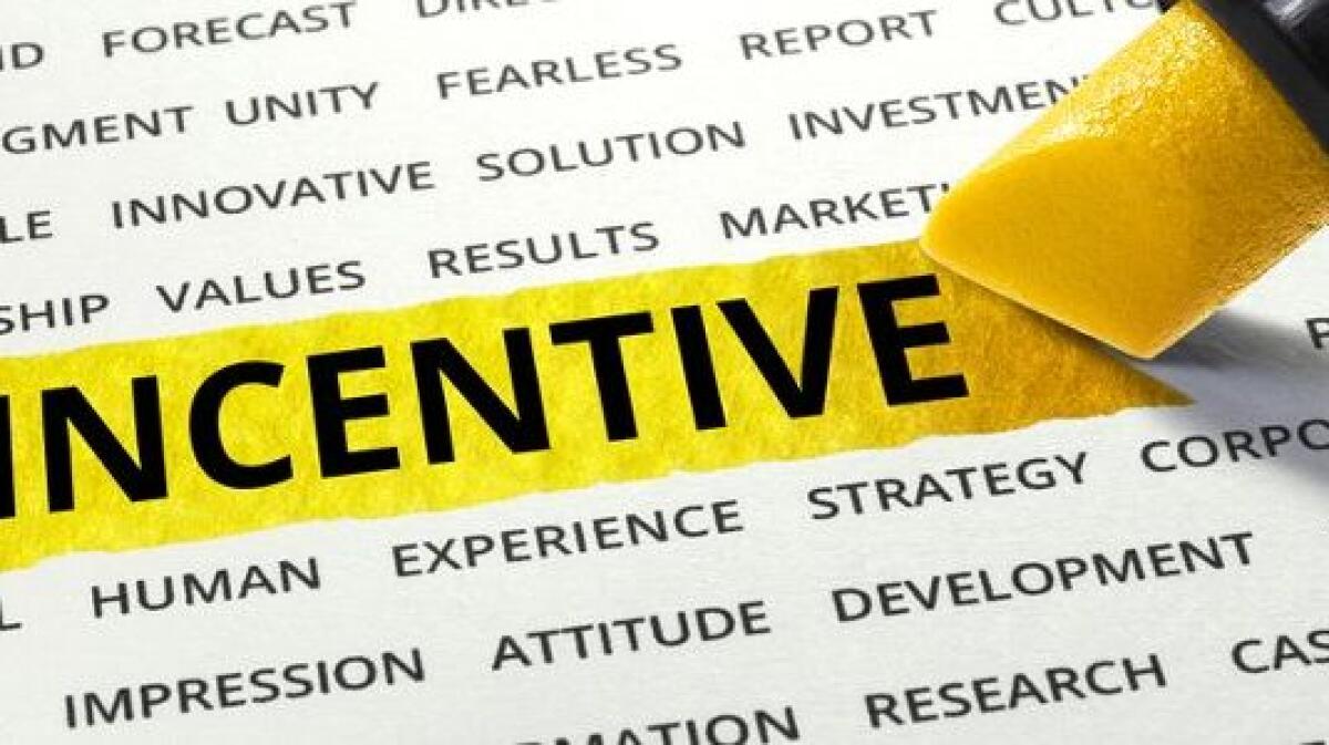 Serie di nuovi Bonus per gli Over 60, ci sono anche sconti importanti sui trasporti - 