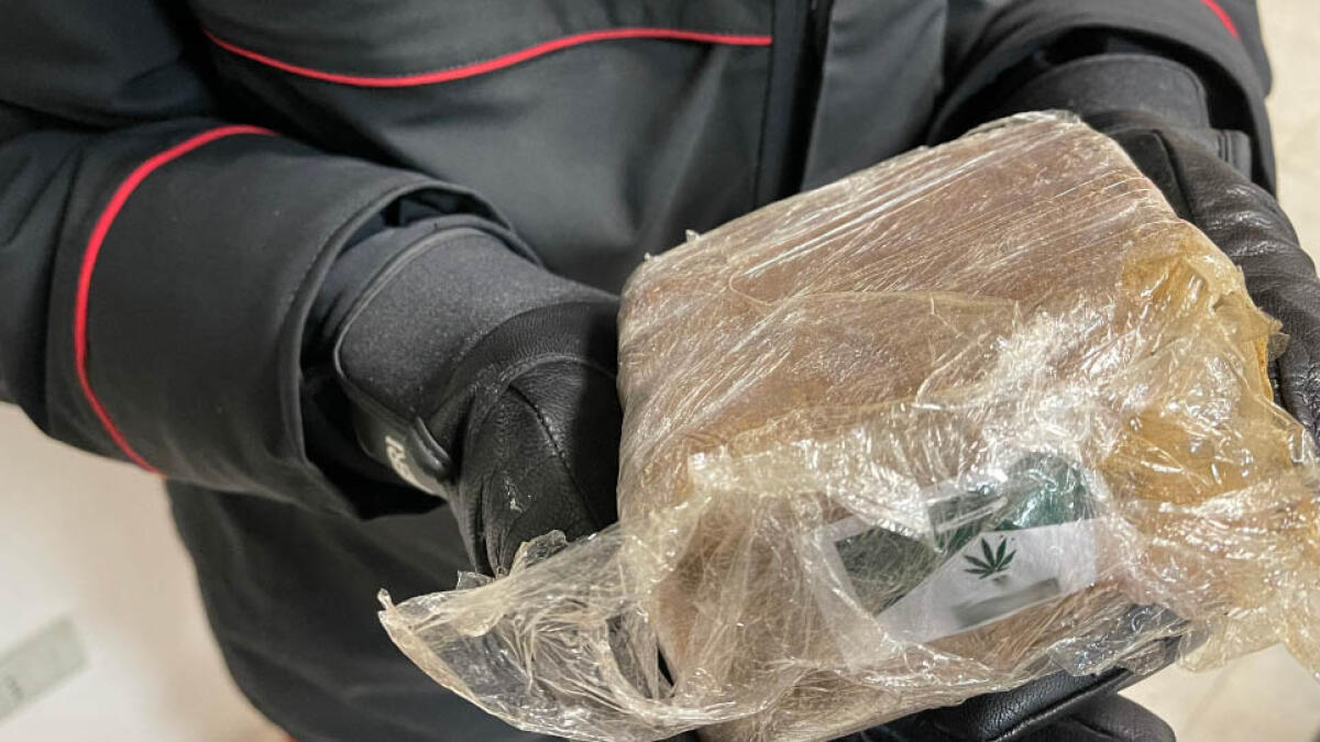 Maxi-blitz antidroga nei Paesi Vesuviani: arresti e sequestri - 