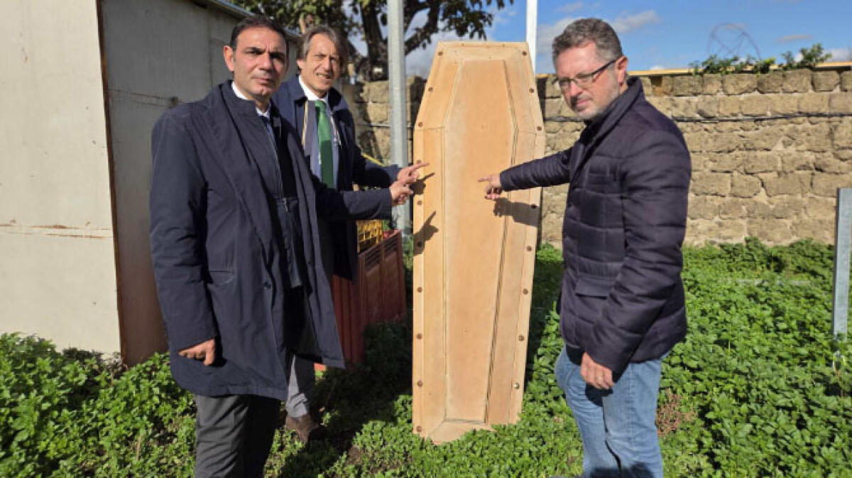 Bare scoperte in una discarica abusiva - 