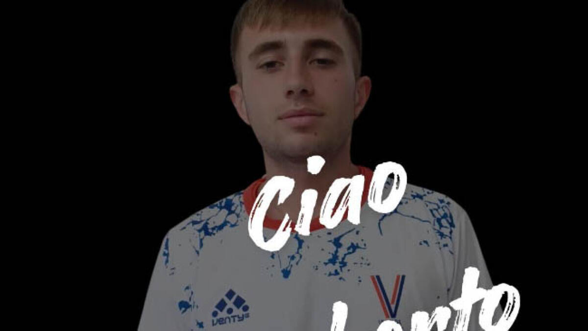 Schianto frontale: muore a 19 anni - 