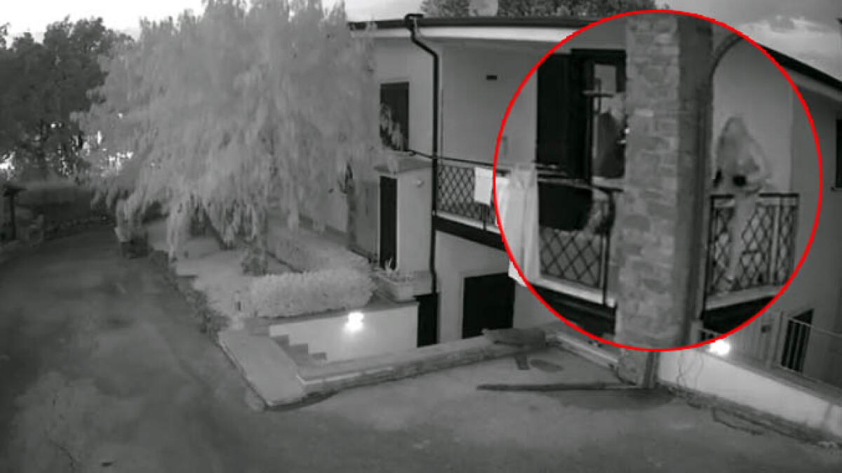 Ladri in casa in pieno giorno, derubate mamma e figlia - 