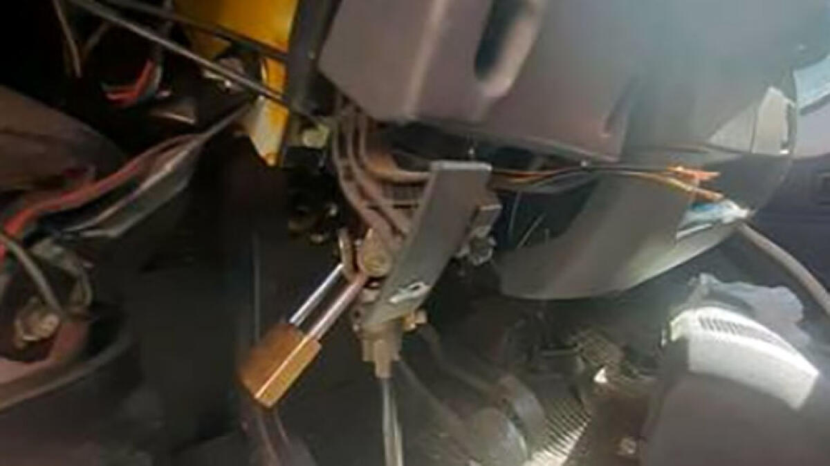 Va a rubare auto col flex a Pomigliano, allontanato dai residenti - 