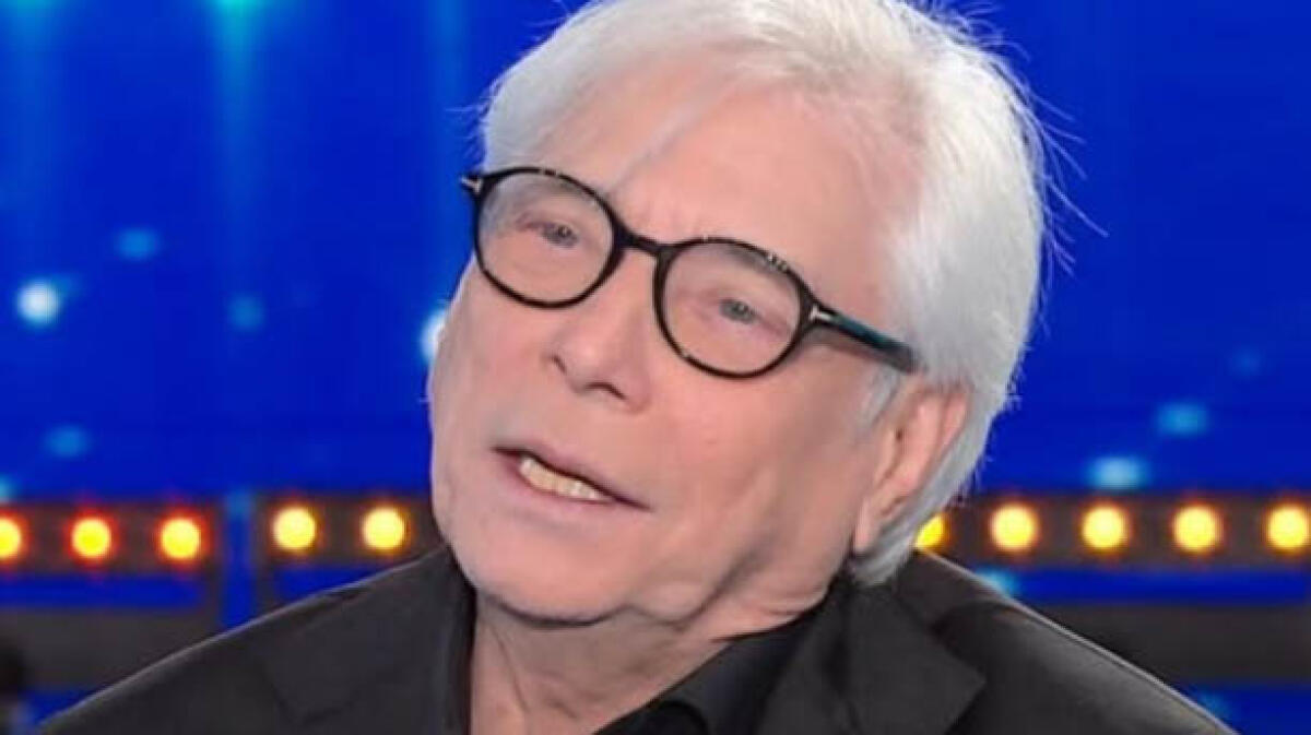 Nino D'Angelo: "La camorra ci sparò alle finestre" - 