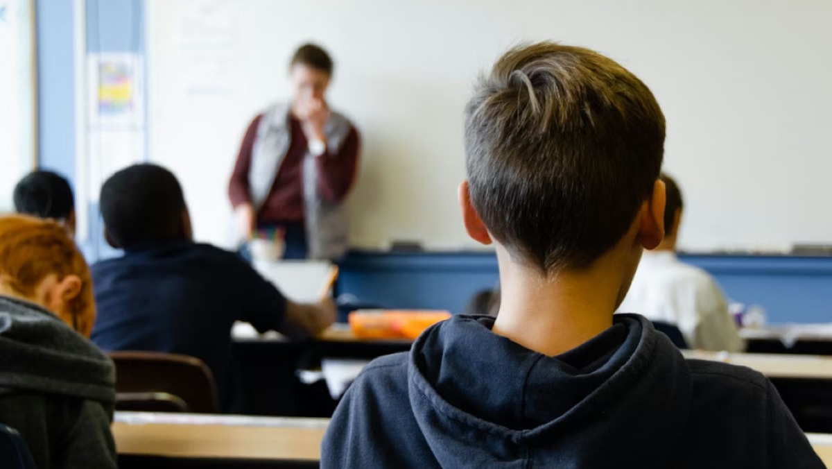 Aggressione a scuola, studente 17enne denuncia un assistente tecnico - 