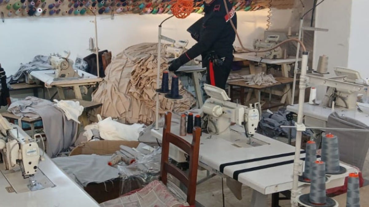 San Gennaro Vesuviano, 76 operai dormivano in fabbrica - 