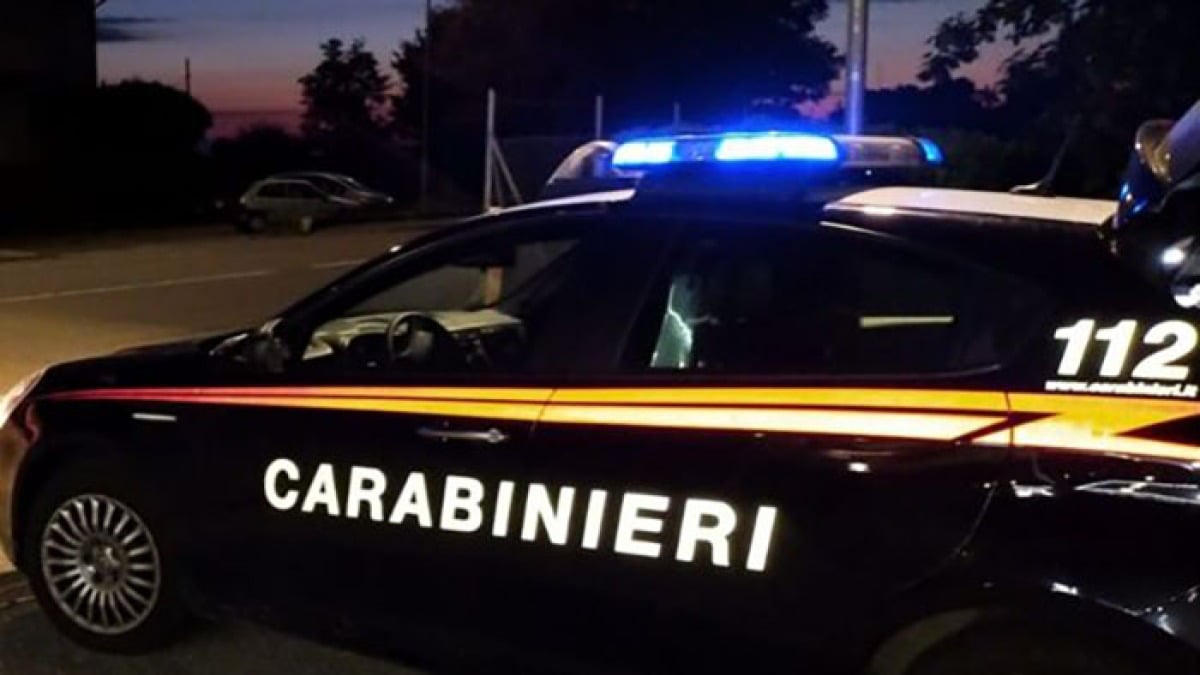 Tre donne inseguite e speronate in auto - 