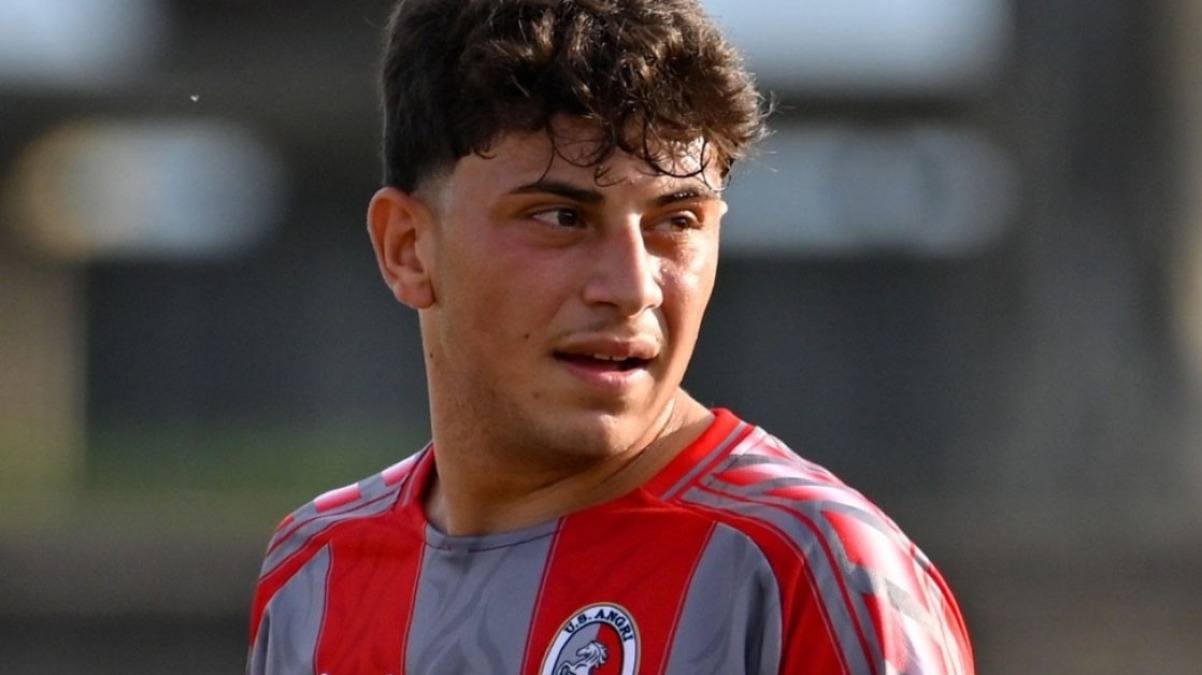 L'Angri accanto al suo calciatore accoltellato e finito in rianimazione - 