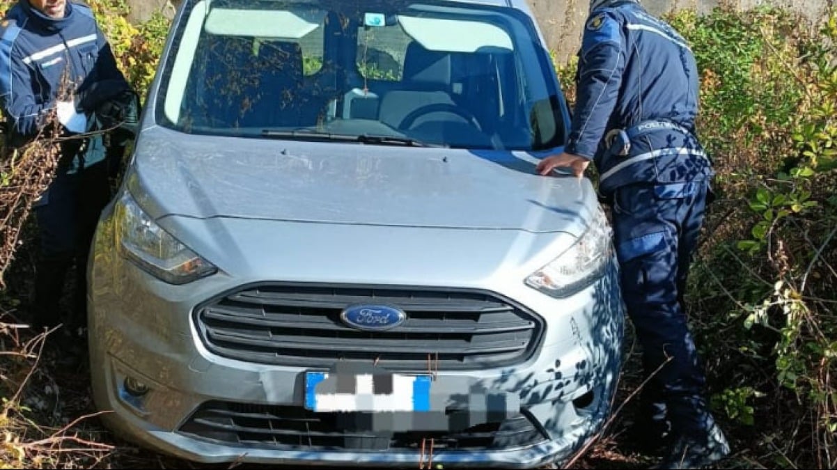 Scoperto deposito di auto rubate nell'ex Sofer - 