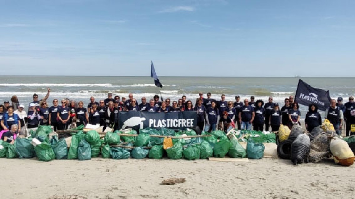 Nel 2025 rimosse in Campania 35 tonnellate di rifiuti - 