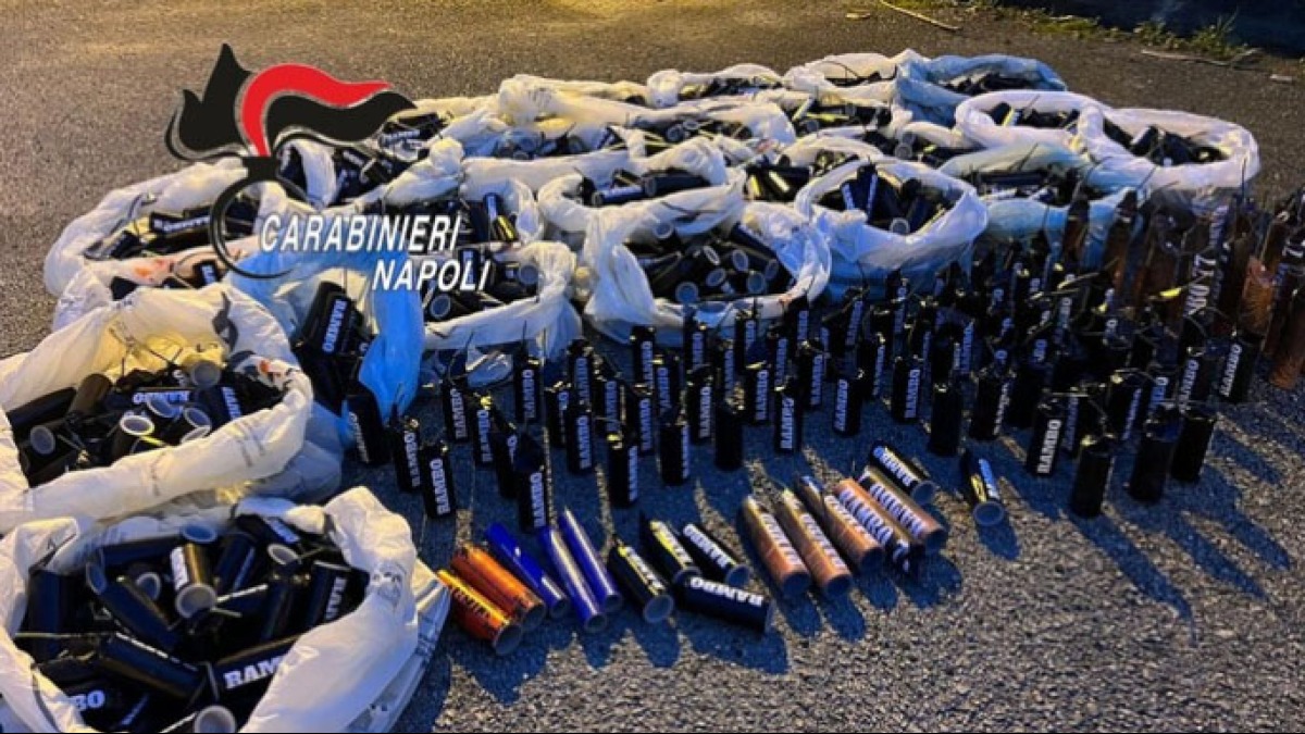 Oltre 1600 candelotti cobra sequestrati tra Napoli e provincia - 