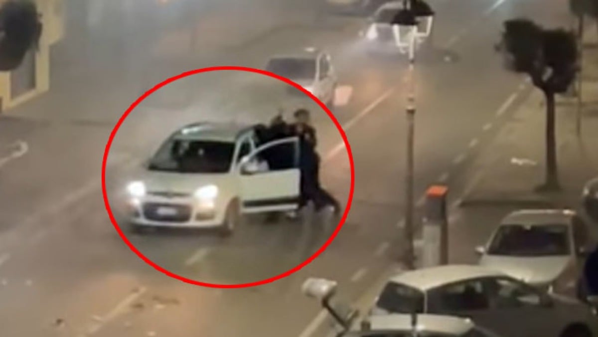 Sparano botti, poi in tre massacrano automobilista - 