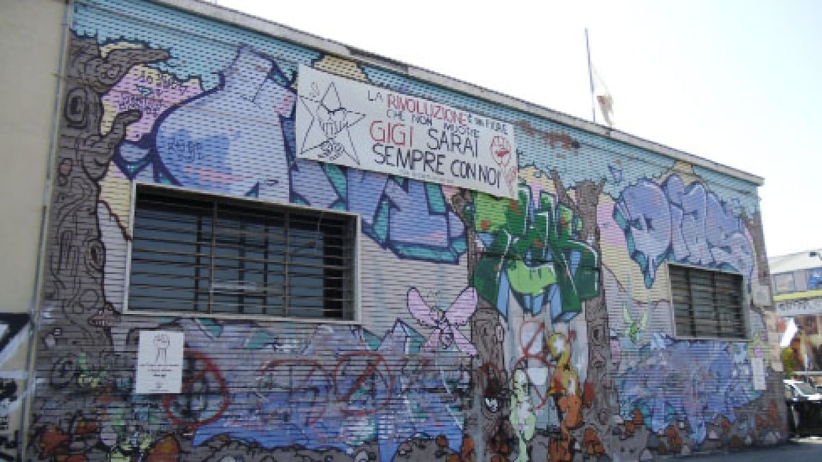 Dopo 30 anni vogliono chiudere Officina 99 - 