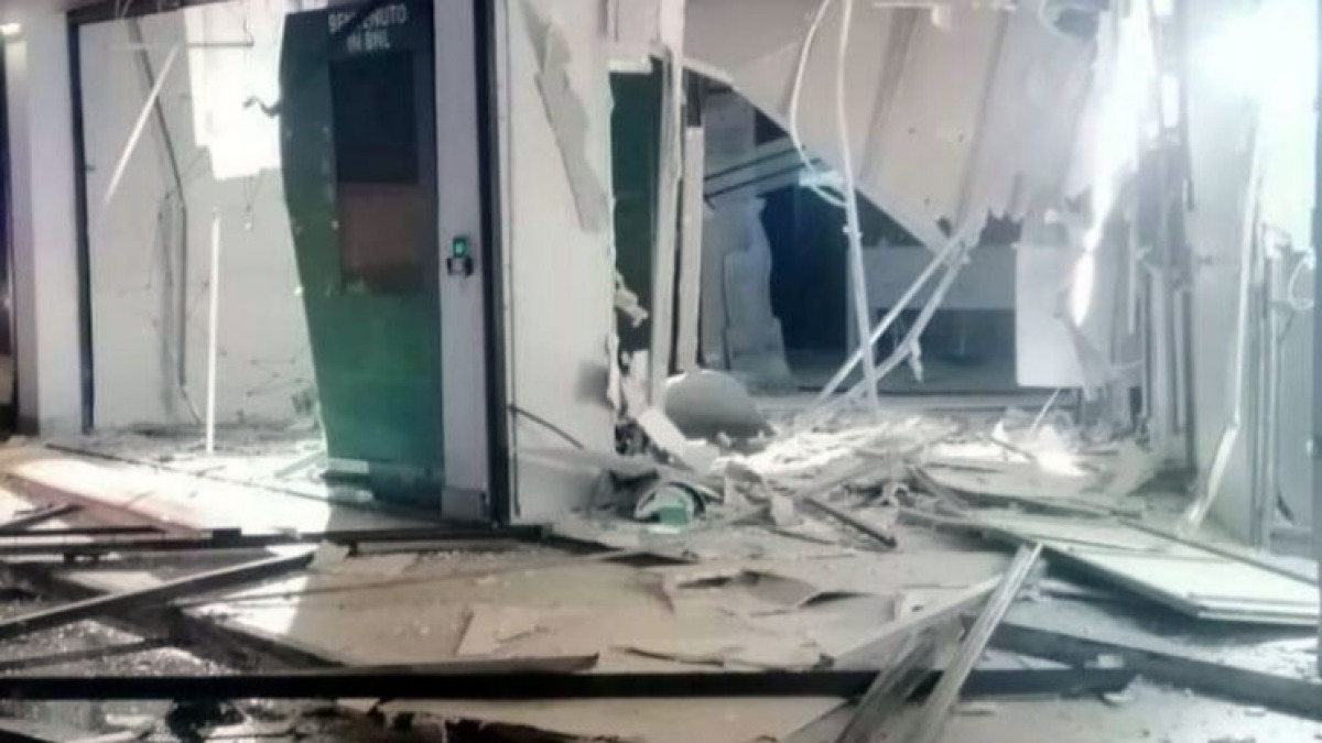 Esplode bancomat a Pomigliano, la scia continua - 