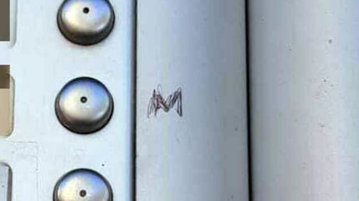 Riecco i segni sui citofoni, l'incubo dei ladri - 