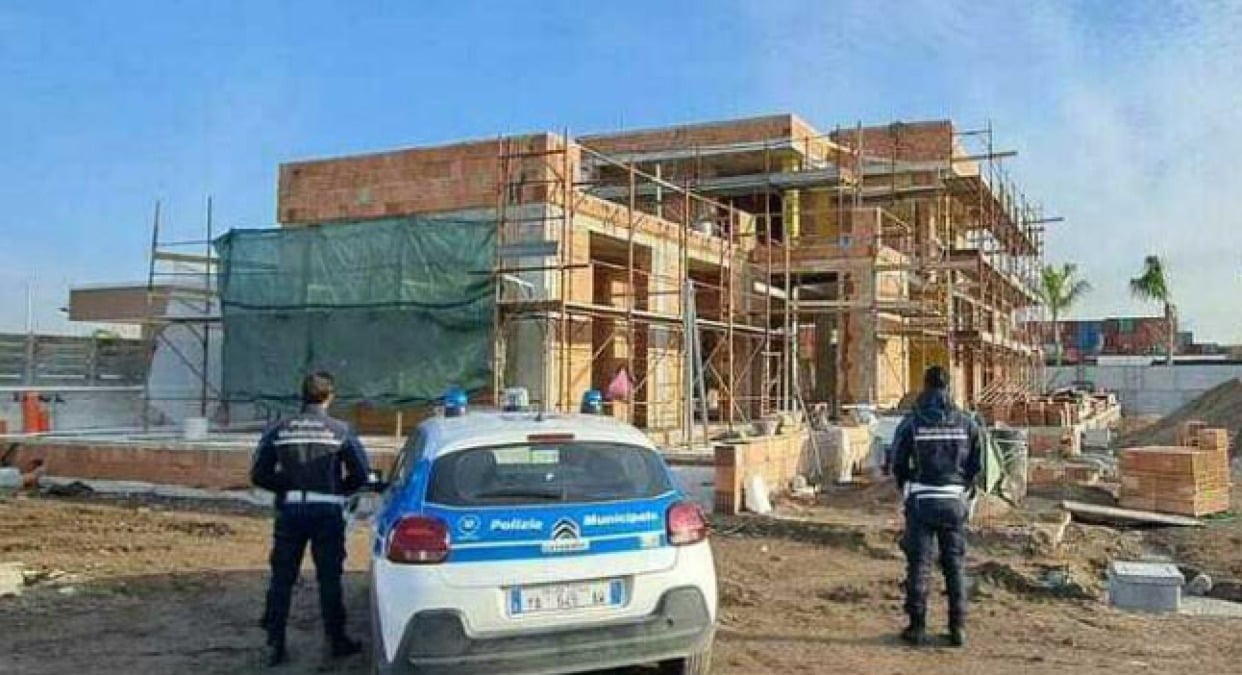 Sequestrate due aree industriali sotto al Vesuvio - 