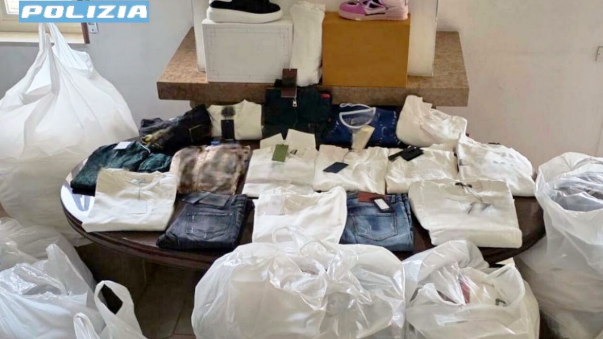 San Giuseppe Vesuviano, scoperto con 379 capi "pezzotti" - 