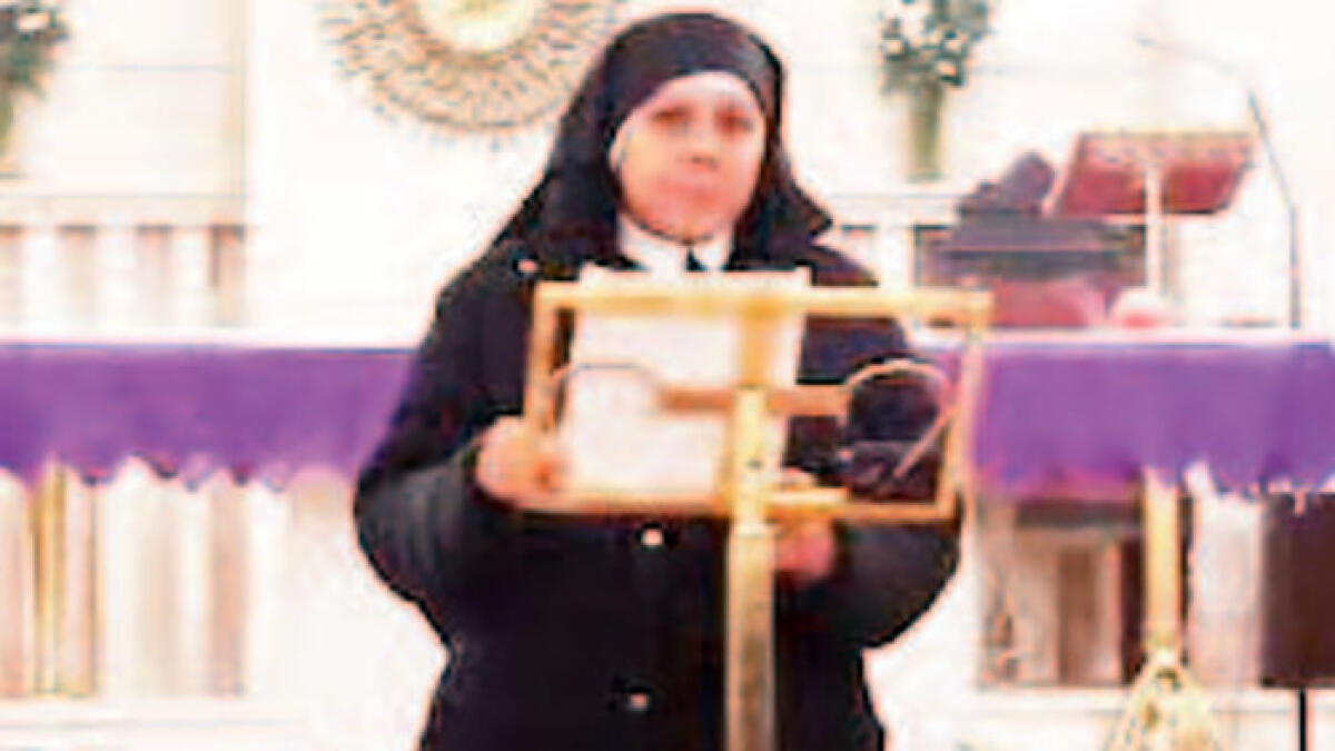 Suora ruba l'oro nelle chiese della Campania, ecco cosa è successo - 