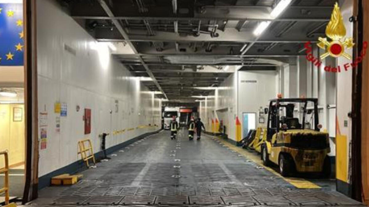 Mareggiate e maltempo, stop alle navi da Napoli ed in tutto il Sud - 