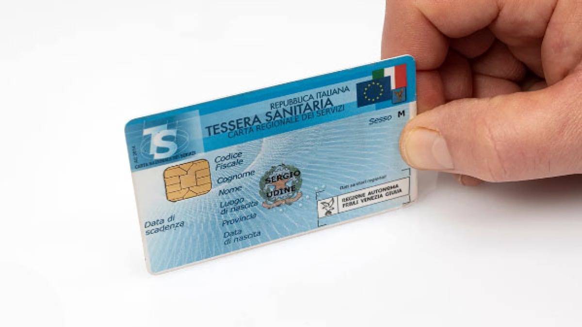 Ecco la nuova truffa della tessera sanitaria: a cosa bisogna fare attenzione - 