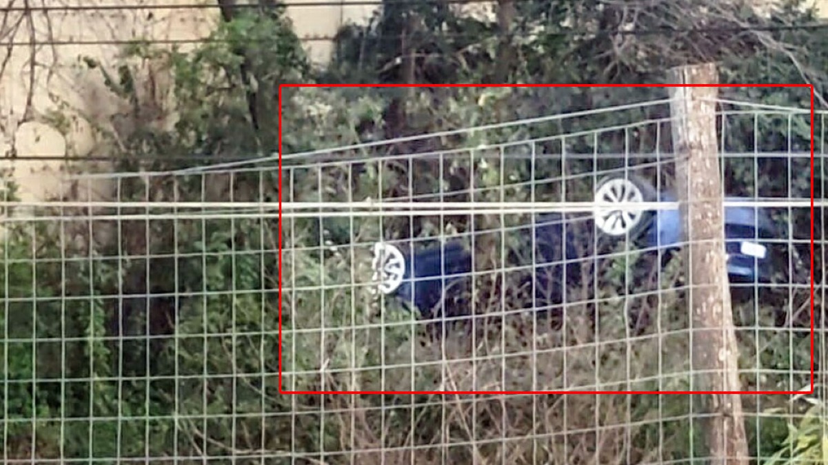 Auto precipita dal cavalcavia, a bordo un militare - 