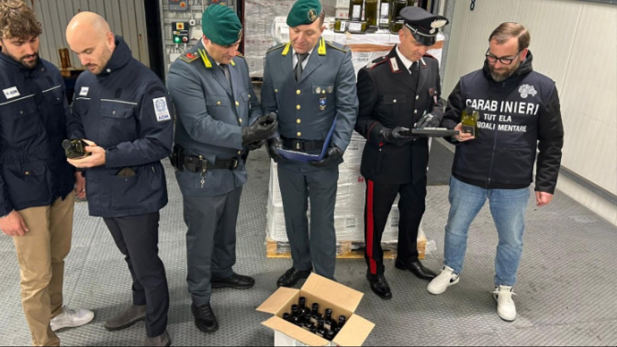Falso olio Evo, sequestrate 18 tonnellate in Campania - 