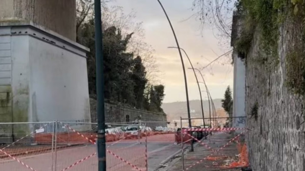 Crolla costone, paura a Posillipo e Bagnoli - 