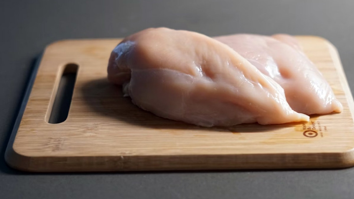 Petto di pollo, ali e cosce ritirati dal mercato per salmonella - 