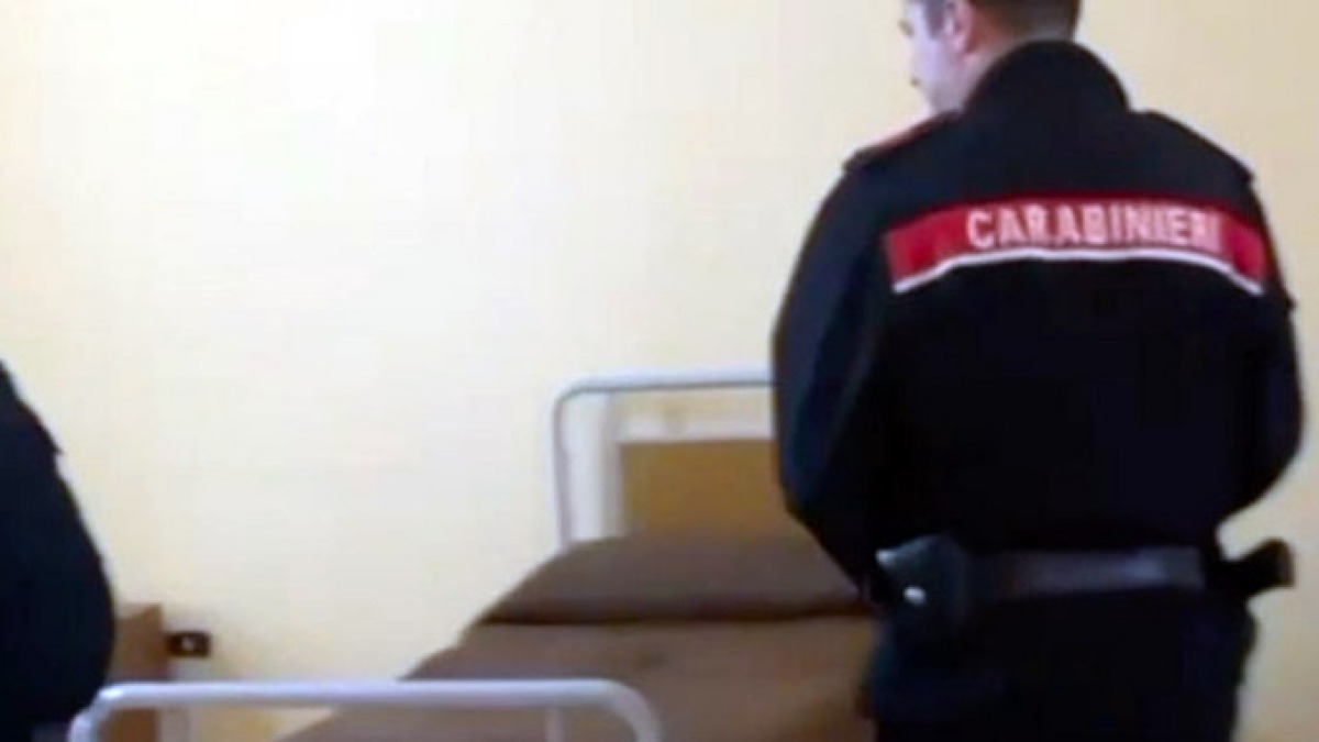 Ospizio abusivo, 11 pazienti in condizioni disumane - 